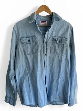 Wrangler Light Wash Denim Long Sleeve Button Down Shirt Size Medium